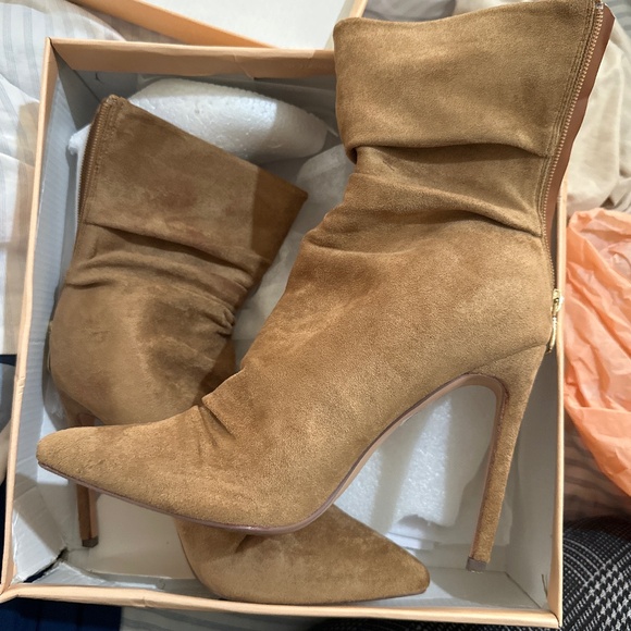 Boots - Picture 1 of 5